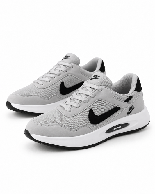 Swoosh Sneaker