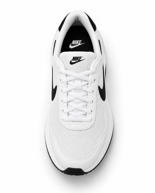 Swoosh Sneaker